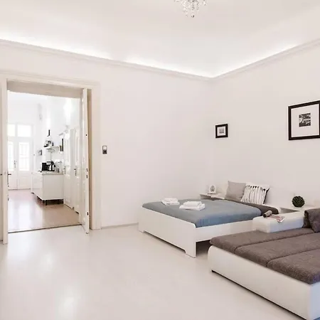 Apartman Close To The Riverside