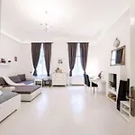 Apartament Close To The Riverside *